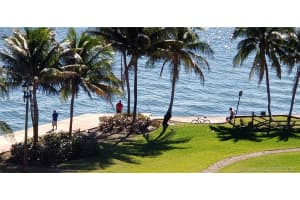 801 Lake Shore Dr, West Palm Beach, FL 33403, Sold 03/10/21
