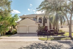 922 Crestview Cir, Weston, FL 33327, Sold 03/10/21