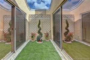 8635 Bridle Path Ct, Davie, FL 33328, Sold 02/23/21