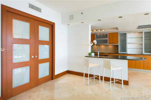 400 Alton Rd, Miami Beach, FL 33139, Sold 05/28/21