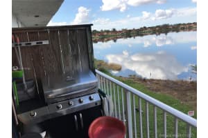 300 NW 107th Ave # 204, Miami, FL 33172, Sold 05/07/21