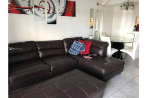 300 NW 107th Ave # 204, Miami, FL 33172, Sold 05/07/21