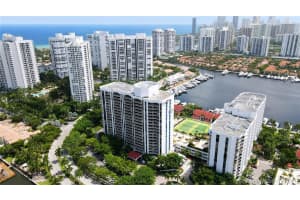 3640 Yacht Club Dr, Aventura, FL 33180, Sold 06/01/21