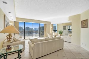 3640 Yacht Club Dr, Aventura, FL 33180, Sold 06/01/21