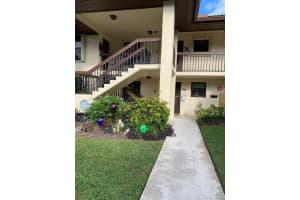 570 SW South River Dr, Stuart, FL 34997, Sold 05/21/21
