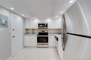 427 Golden Isles Dr #6i, Hallandale Beach, FL 33009, Sold 05/18/21