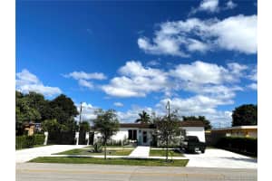 17671 NW 82nd Ct, Hialeah, FL 33015, Sold 01/29/21