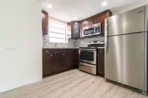 8897 Fontainebleau Blvd, Miami, FL 33172, Sold 03/18/21