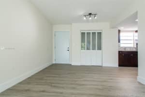 8897 Fontainebleau Blvd, Miami, FL 33172, Sold 03/18/21