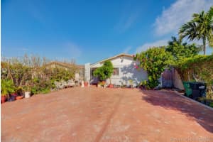 10633 SW 22nd Terrace, Miami, FL 33165, Sold 02/26/21