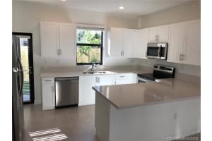 1622 SW 28th Ct, Fort Lauderdale, FL 33315, Sold 03/31/21