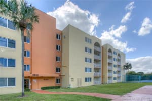 6980 NW 186th St, Hialeah, FL 33015, Sold 02/22/21