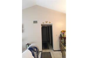3027 N Oakland Forest Dr, Oakland Park, FL 33309, Sold 08/31/21