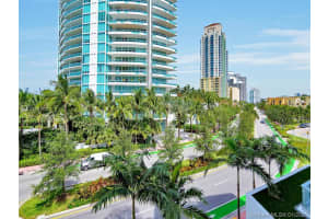 801 South Pointe Dr, Miami Beach, FL 33139, Sold 07/16/21