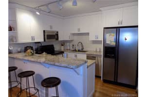 9860 NW 6th Ct, Plantation, FL 33324, Sold 02/05/21
