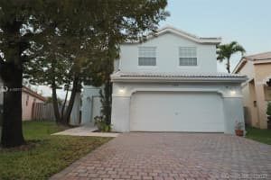 1364 SW 105th Ave, Pembroke Pines, FL 33025, Sold 02/23/21