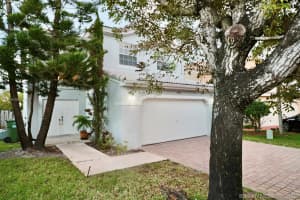 1364 SW 105th Ave, Pembroke Pines, FL 33025, Sold 02/23/21
