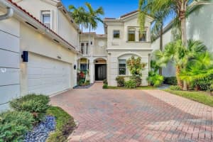 1543 Presidential Way, Miami, FL 33179, Sold 04/09/21