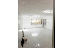 8877 Fontainebleau Blvd, Miami, FL 33172, Sold 01/24/21