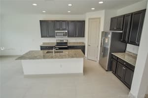 2920 SE 3rd St, Homestead, FL 33033, Sold 02/24/21