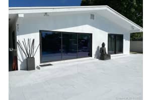 730 S Shore Dr, Miami Beach, FL 33141, Sold 02/26/21
