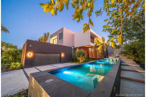 860 S Shore Dr, Miami Beach, FL 33141, Sold 05/21/21