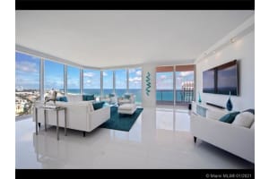 300 South Pointe Dr, Miami Beach, FL 33139, Sold 04/30/21