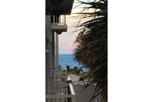 325 Ocean Dr, Miami Beach, FL 33139, Sold 02/22/21
