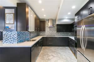 5255 Collins Ave #2j, Miami, FL 33140, Sold 04/20/21