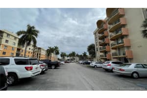 9350 Fontainebleau Blvd, Miami, FL 33172, Sold 04/27/21