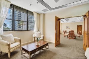 5757 Collins Ave PH-2, Miami Beach, FL 33140, Sold 04/01/21