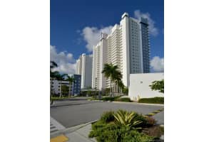 15051 Royal Oaks Ln, North Miami, FL 33181, Sold 04/14/22