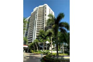 3640 Yacht Club Dr PH 01, Aventura, FL 33180, Sold 09/01/21