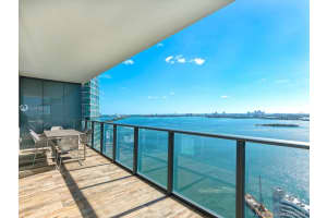 650 NE 32nd St, Miami, FL 33137, Sold 10/27/22