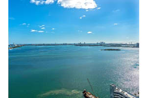 650 NE 32nd St, Miami, FL 33137, Sold 10/27/22