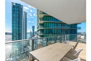 650 NE 32nd St, Miami, FL 33137, Sold 10/27/22