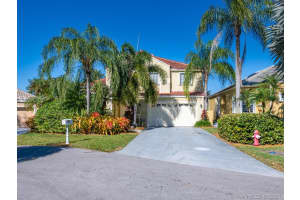 2067 Windward Cir, Weston, FL 33326, Sold 04/16/21