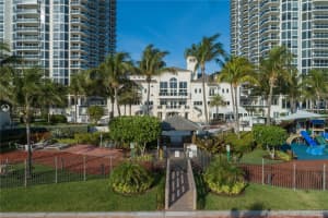 4775 Collins Ave, Miami Beach, FL 33140, Sold 02/11/21