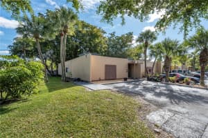 6711 Kingsmoor Way, Hialeah, FL 33014, Sold 03/16/21