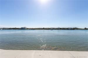 1542 Jupiter Cove Dr, Jupiter, FL 33469, Sold 02/23/21