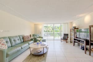 7824 Collins Ave, Miami Beach, FL 33141, Sold 09/30/21