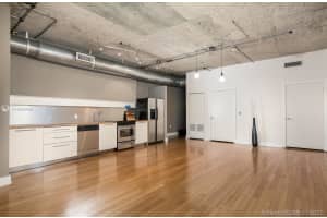 1700 Meridian Ave, Miami Beach, FL 33139, Sold 04/16/21