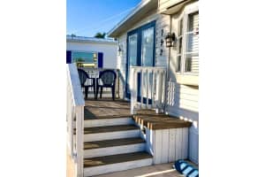 792 Nettles Blvd, Jensen Beach, FL 34957, Sold 04/02/21