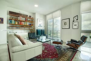 1010 SW 2nd Ave, Miami, FL 33130, Sold 04/20/21