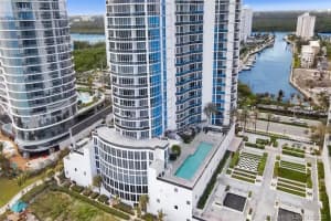 15811 Collins Ave, Sunny Isles Beach, FL 33160, Sold 04/30/21