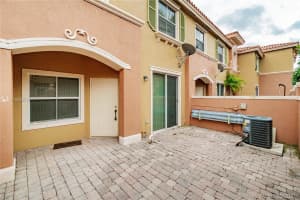 716 SW 106th Ave, Pembroke Pines, FL 33025, Sold 03/04/21