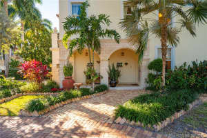 5840 Paradise Point Dr, Palmetto Bay, FL 33157, Sold 03/15/21
