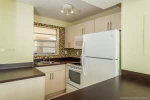 8820 Fontainebleau Blvd, Miami, FL 33172, Sold 02/18/21