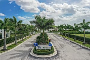 10362 NW 67th Terrace, Doral, FL 33178, Sold 10/05/22