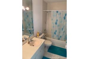 11071 NW 7th St, Miami, FL 33172, Sold 02/18/21